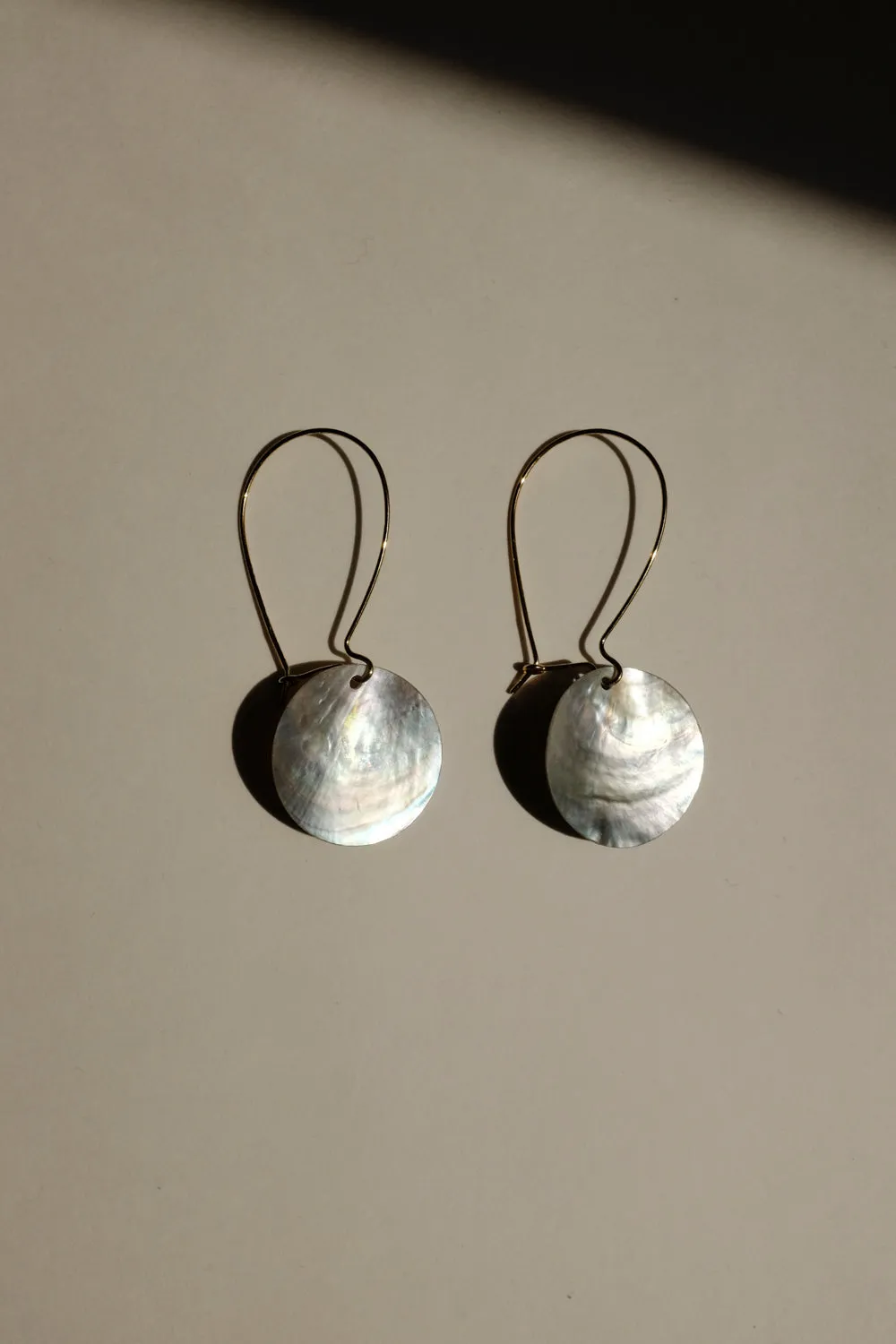 0015_SHELL MEDALLION EARRINGS