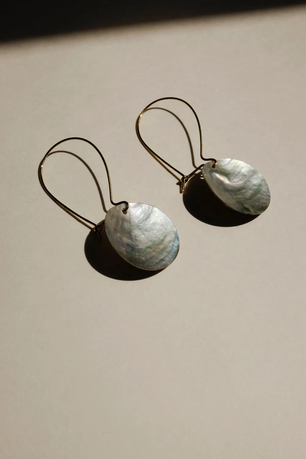 0015_SHELL MEDALLION EARRINGS