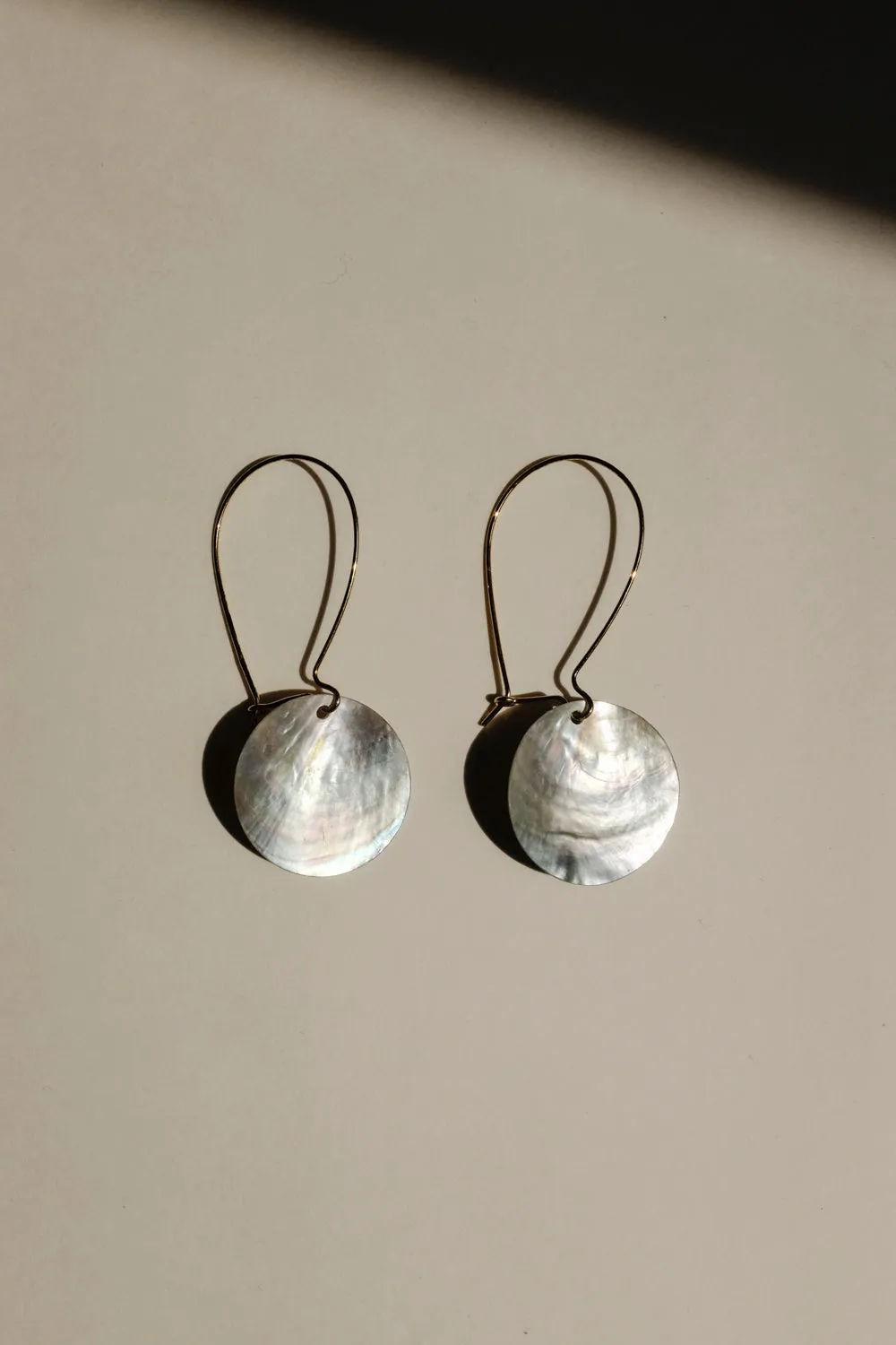 0015_SHELL MEDALLION EARRINGS