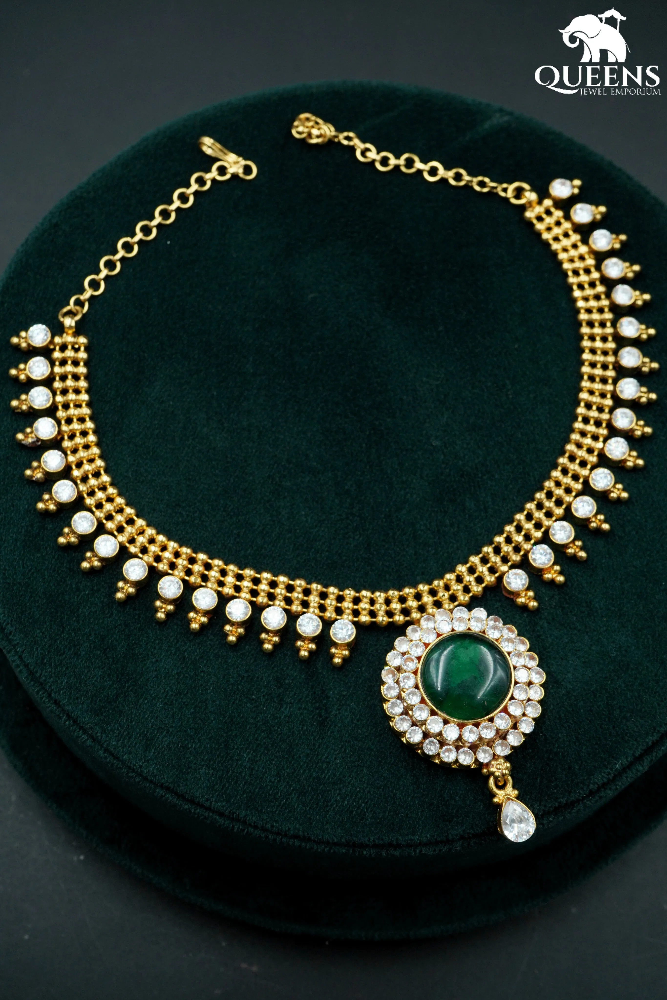 ARUNA NECKLACE