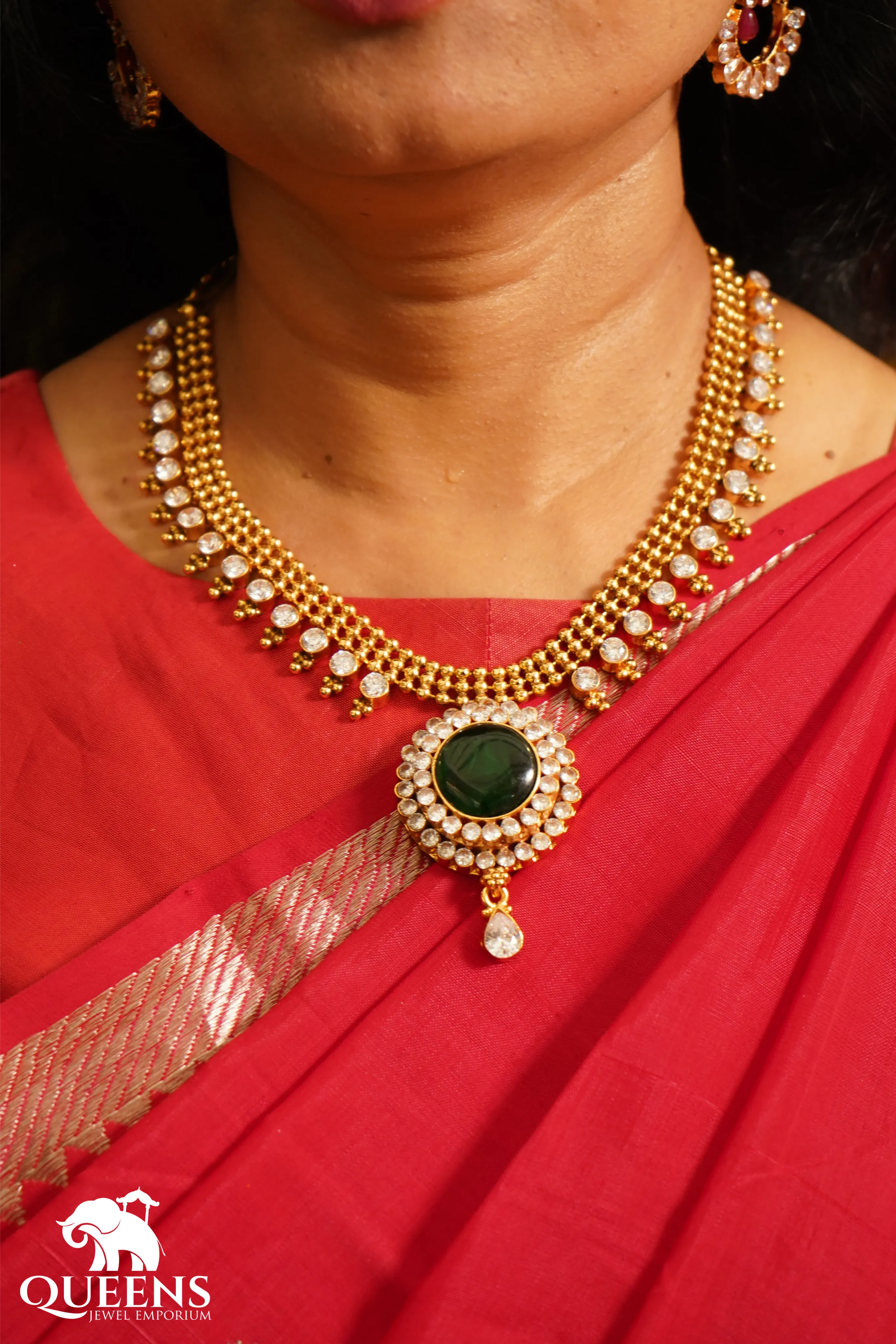 ARUNA NECKLACE