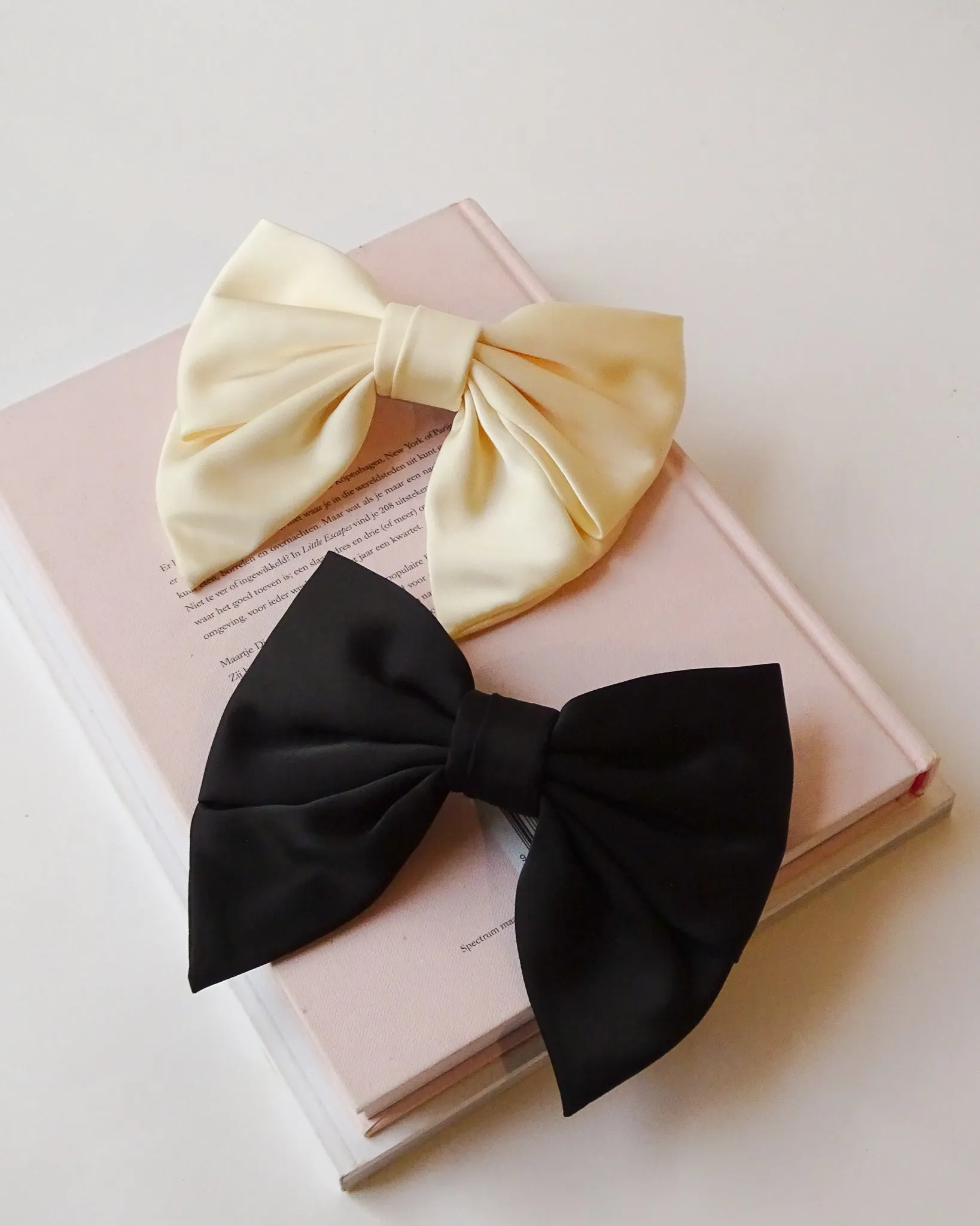 Bow Clip Satin Annick Black