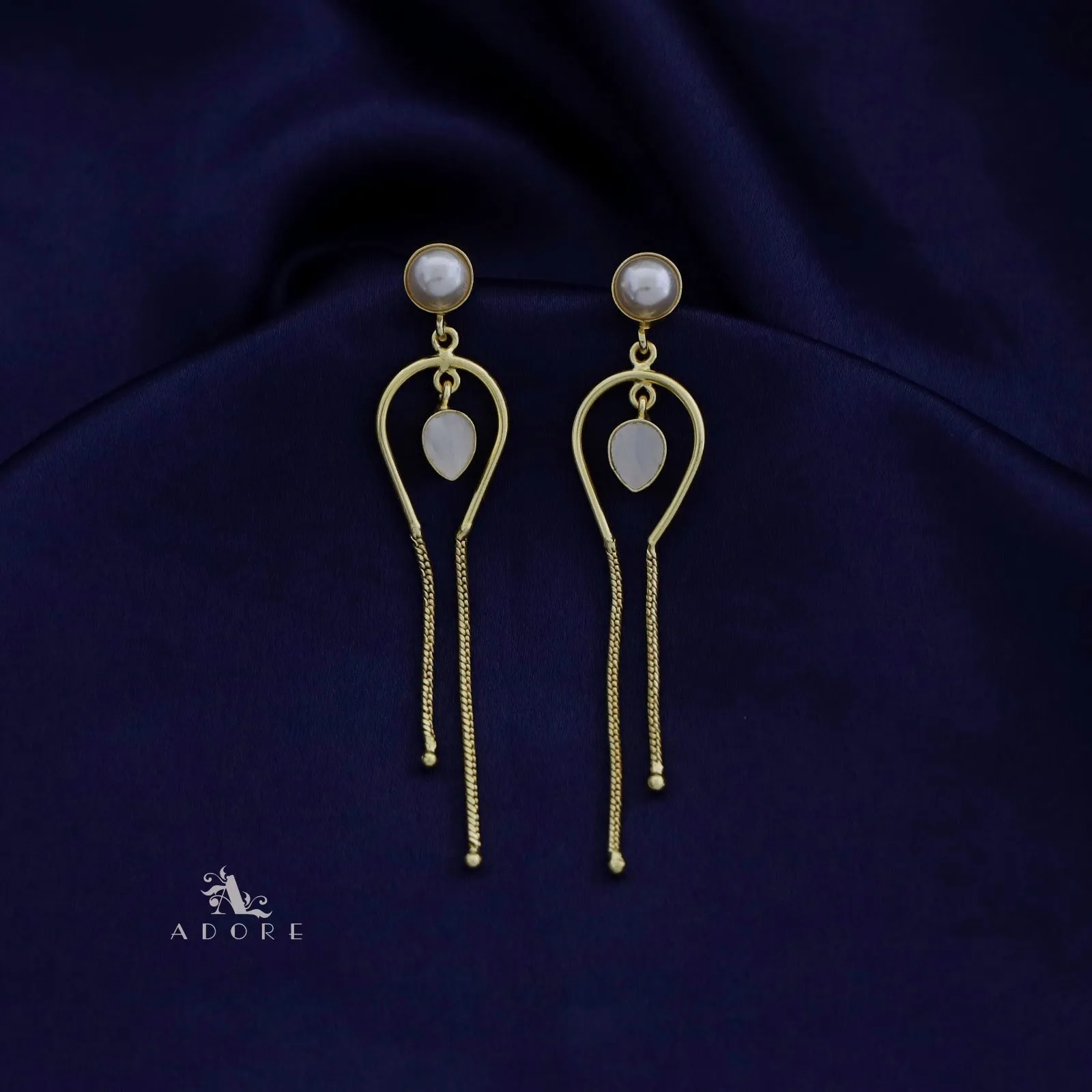 Chainy Pearl MOP Drop Earring