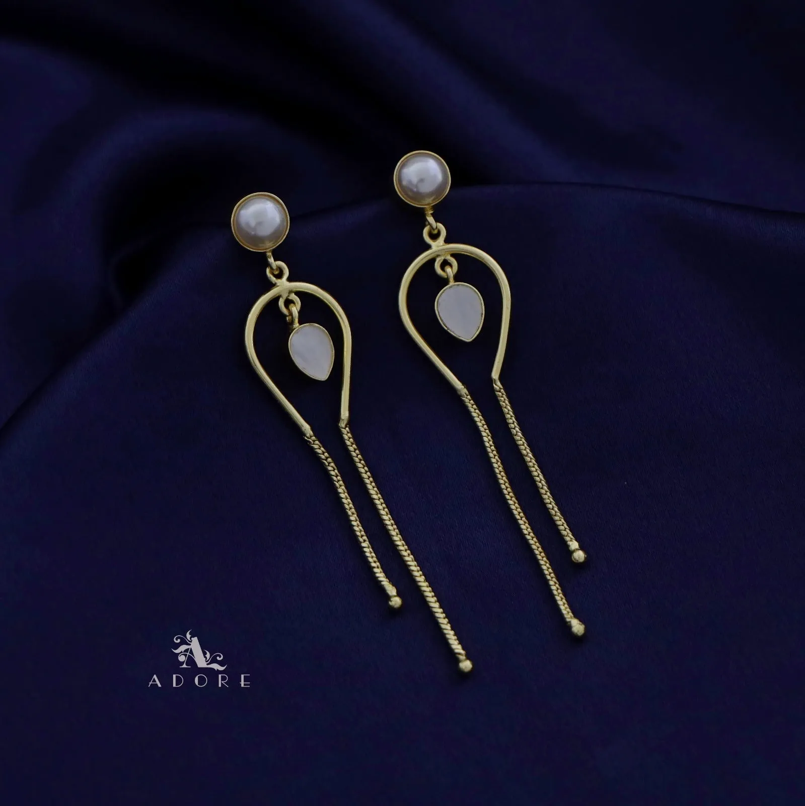 Chainy Pearl MOP Drop Earring