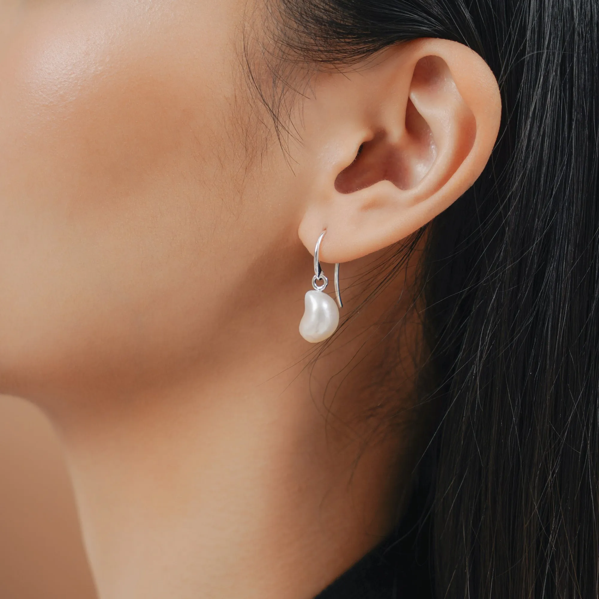 Greta Pearl Earrings