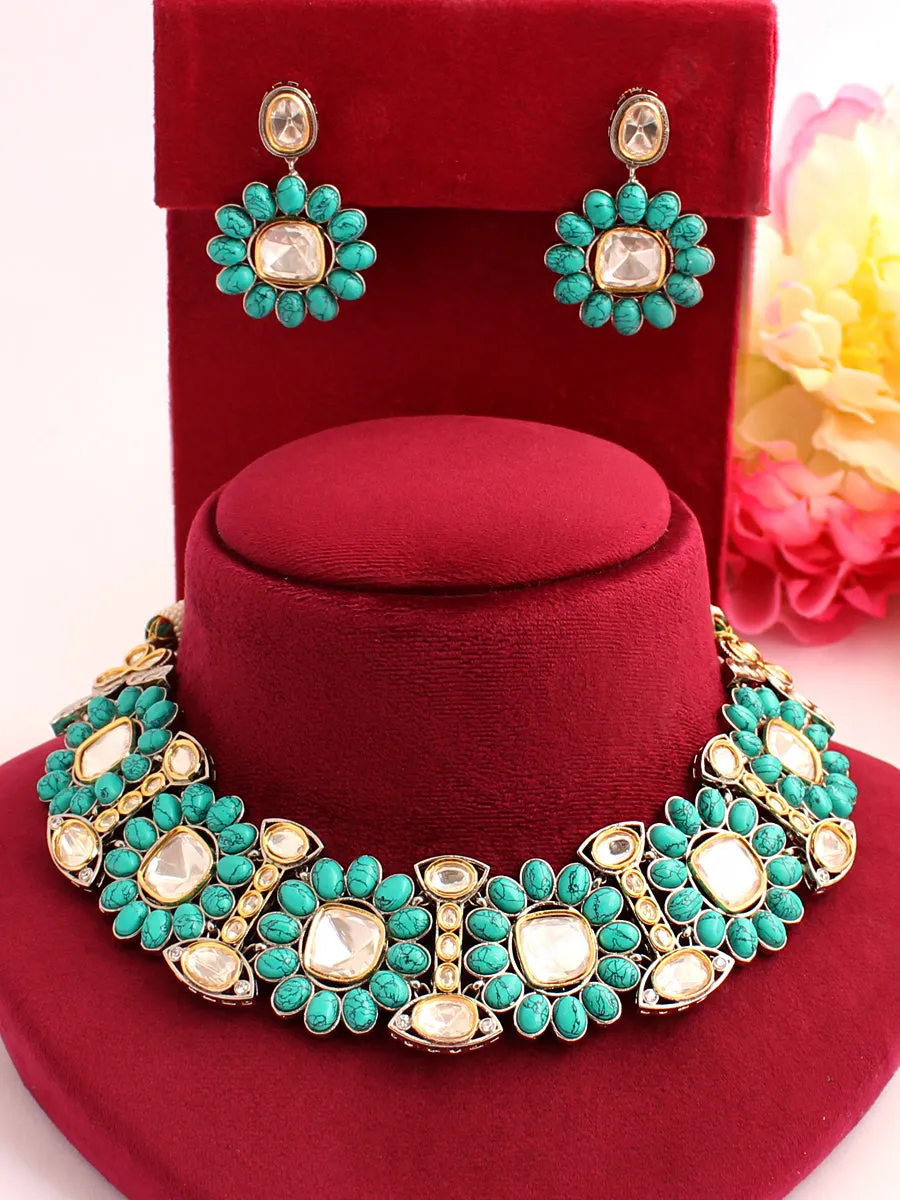 Hritivi Necklace Set