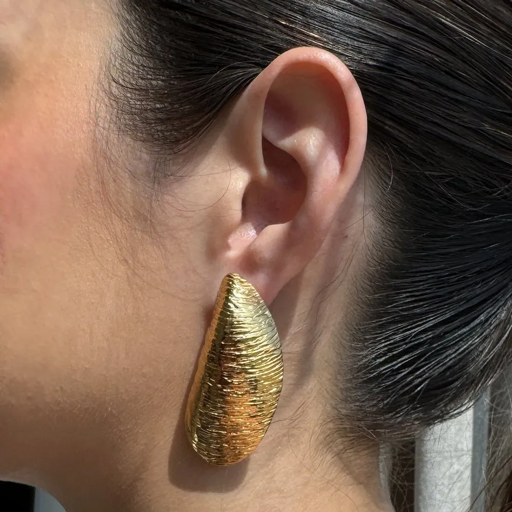 LARGE TEXTURE DROP EARRINGS