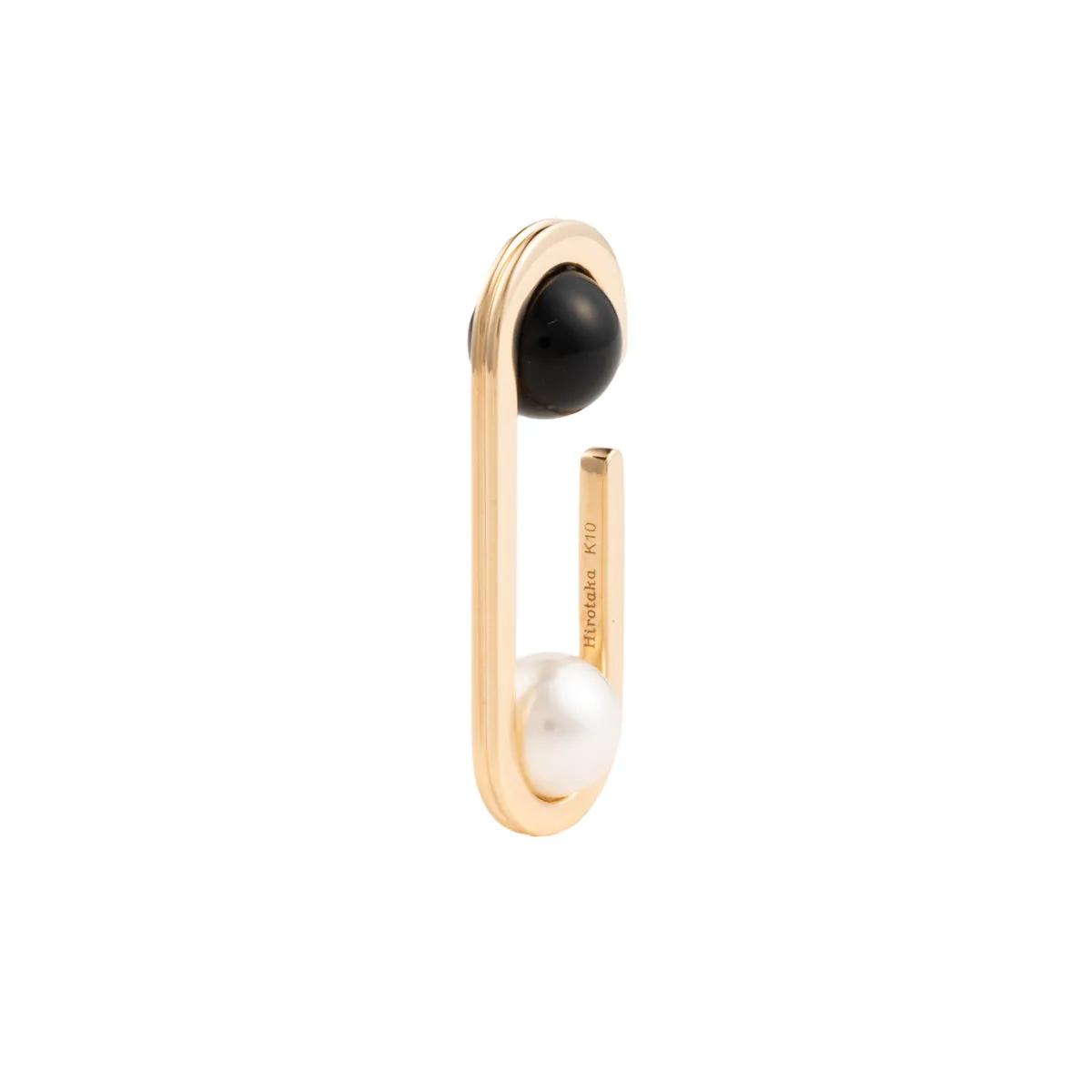 "Beluga" Onyx Pearl Ear Cuff